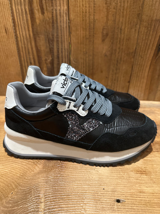 Sneaker Victoria